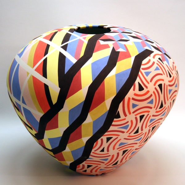 ELOISA GOBBO Oval, 2021, ceramic, 45 x 45 x 35 cm